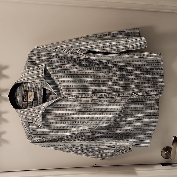 📛5/$25 Columbia Pearl Snap Pinstripe Longsleeve Button Down - Picture 7 of 8